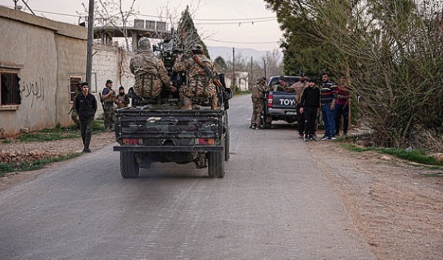 وزير الدفاع اللبناني يزور  دمشق الأربعاء للبحث في ضبط الحدود بين البلدين  