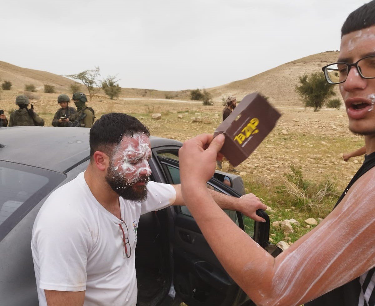 إصابة 4 مواطنين في  هجوم للمستوطنين على متنزهين في العوجا شمال أريحا