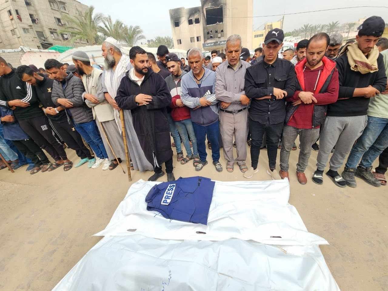  ارتفاع عدد الصحفيين الشهداء في غزة إلى 221 شهيدا