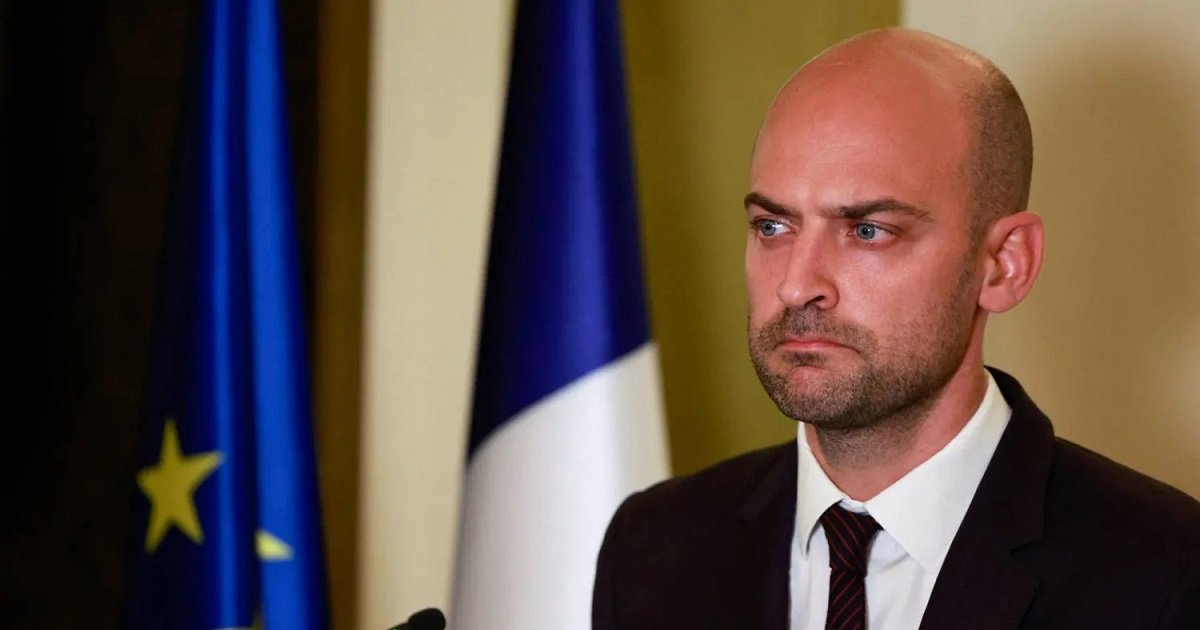 فرنسا: سنعترف بدولة فلسطين لأننا نؤمن بحل سياسي مستدام للمنطقة