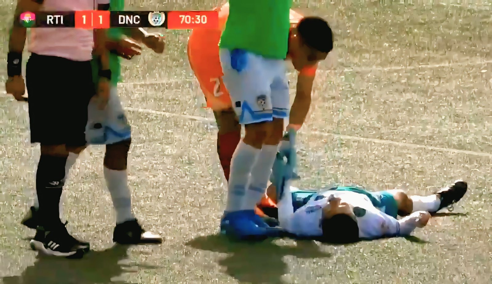 وفاة لاعب كرة قدم نتيجة اصطدام بحارس المرمى