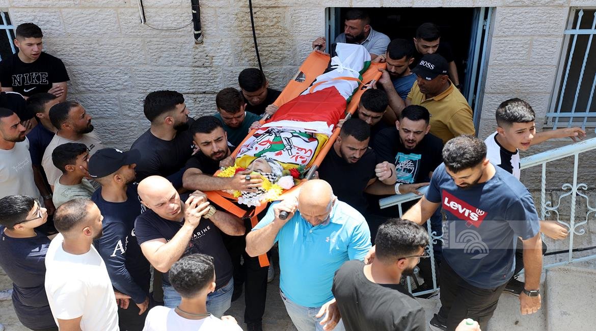 جماهير شعبنا تشييع جثمان الشهيد الطفل عمار حمايل في كفر مالك