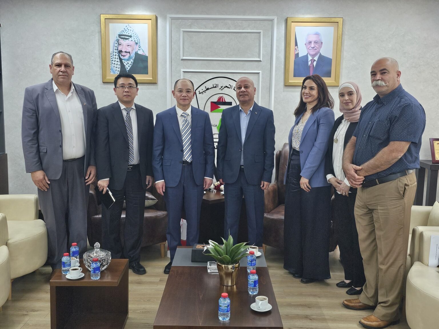 أبو هولي يبحث مع السفير المغربي سبل تعزيز صمود اللاجئين