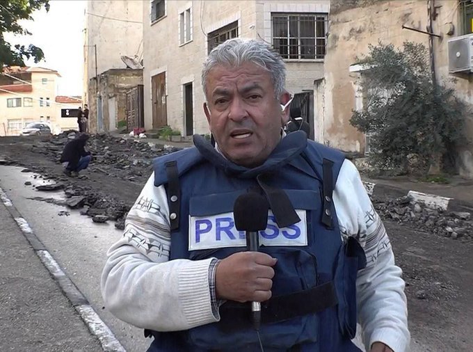 الاحتلال يحوّل الصحفي علي السمودي للاعتقال الإداري 