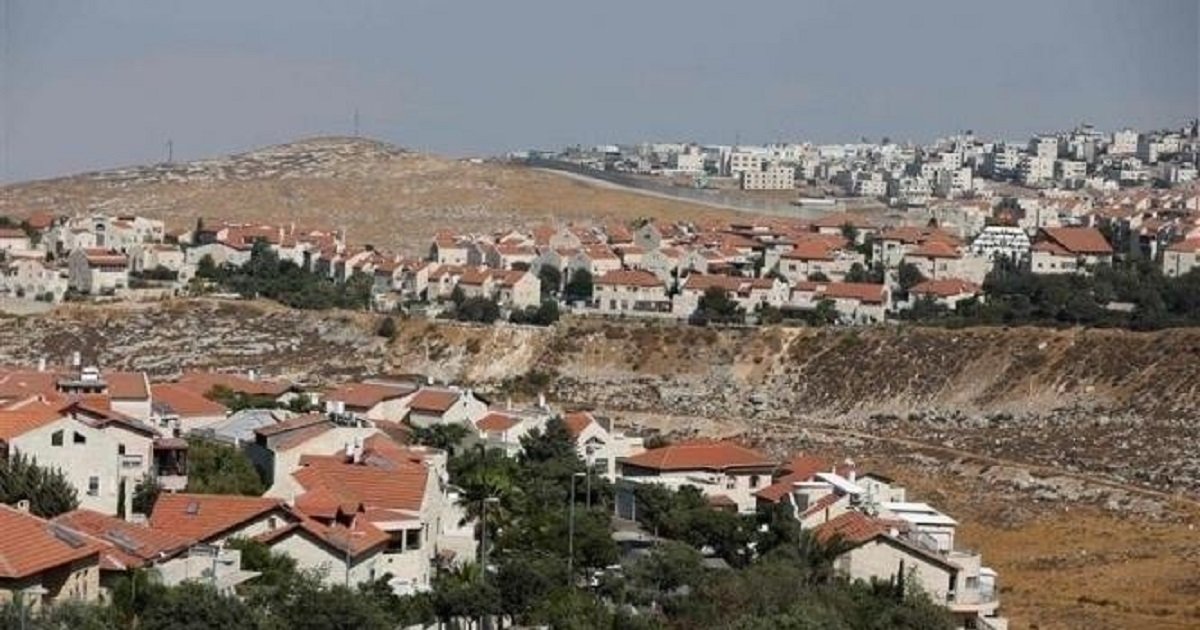 كيف تُشرعن إسرائيل الاستيطان في دير قديس ونعلين ؟