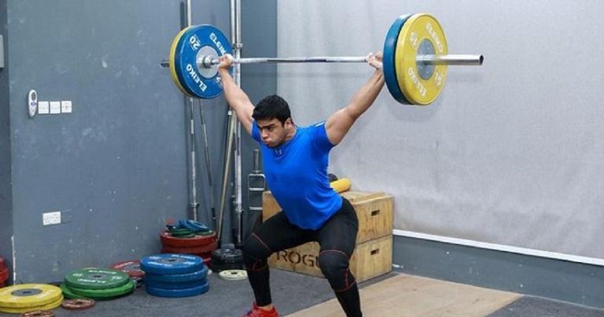 الربّاع محمد حمادة يمثل فلسطين في البطولة الآسيوية لرفع الأثقال بالصين