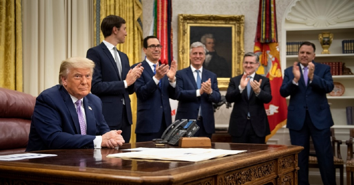 ميزانية ترامب تواجه خطر الانهيار بعد انشقاق 5 جمهوريين