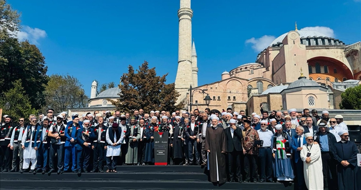  إعلان إسطنبول في ختام مؤتمر غزة يدعو إلى "تعبئة شاملة" لوقف العدوان الإسرائيلي