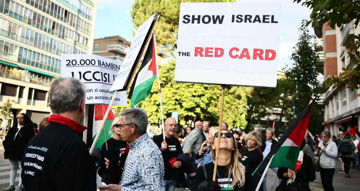 اشتباكات بمسيرة مؤيدة للفلسطينيين احتجاجا على لقاء إيطاليا وإسرائيل بتصفيات كأس العالم