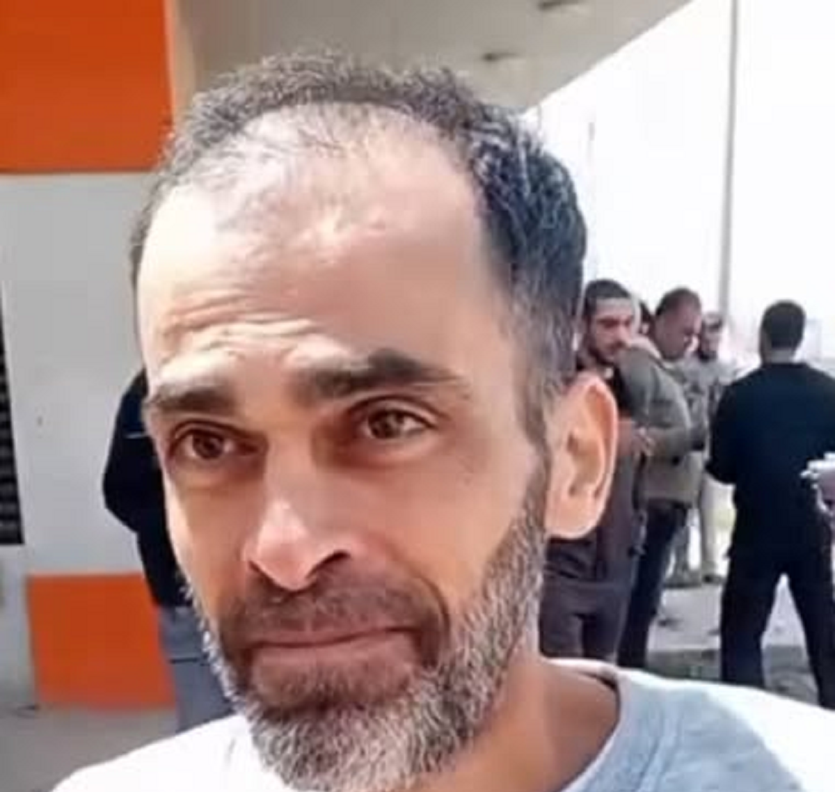 مهند شيخ ابراهيم يتنسم الحرية  بعد 24 سنة من الاعتقال