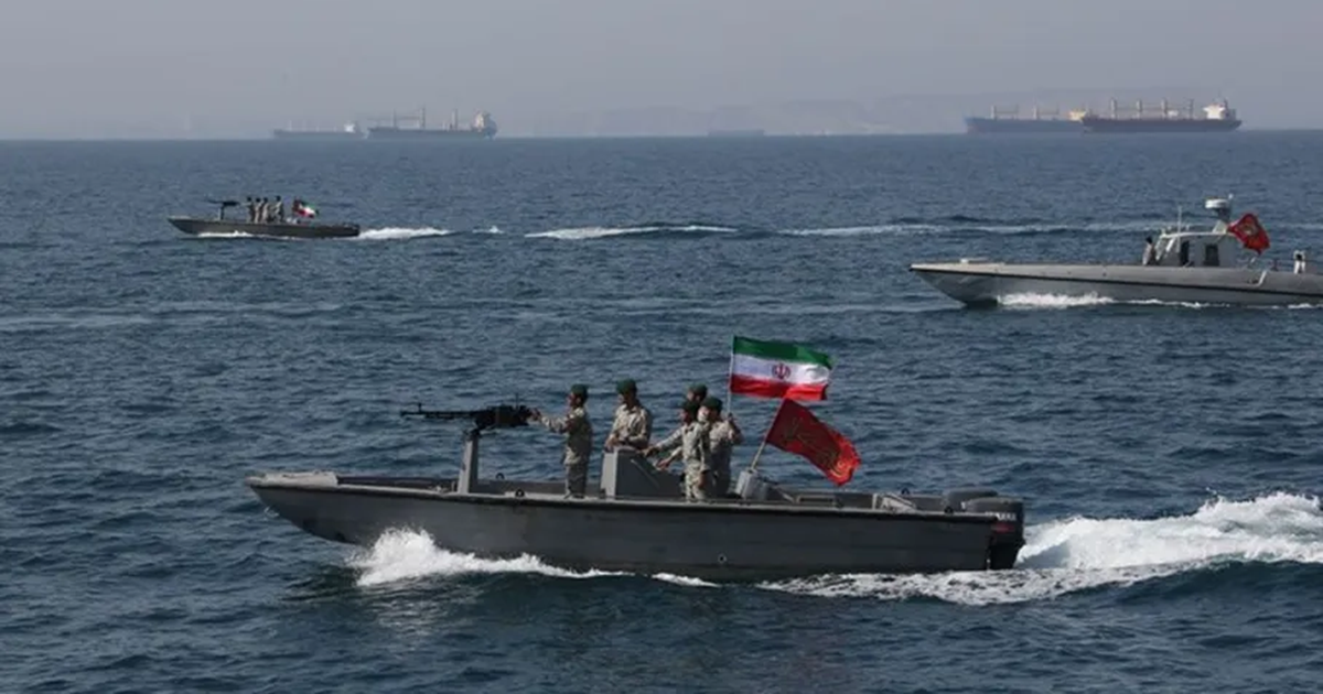 لماذا أعادت ايران اغلاق مضيق هرمز ؟