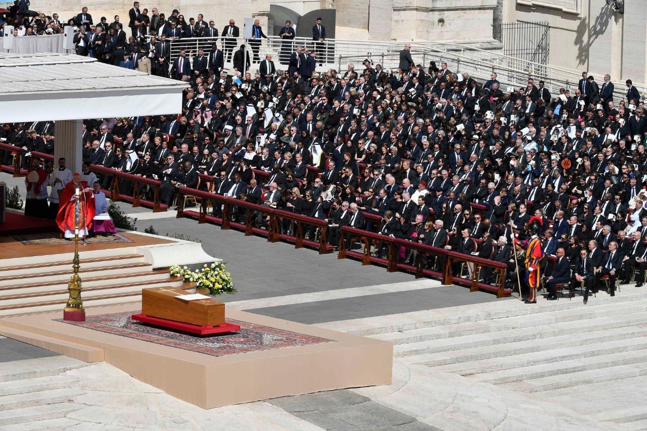 العالم يودع البابا فرنسيس في جنازة مهيبة