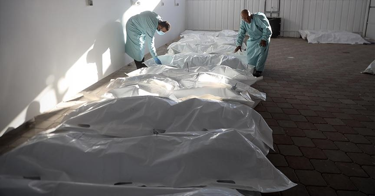 صحة غزة تتسلم  جثامين 15 شهيداً من الاحتلال على بعضها آثار تعذيب