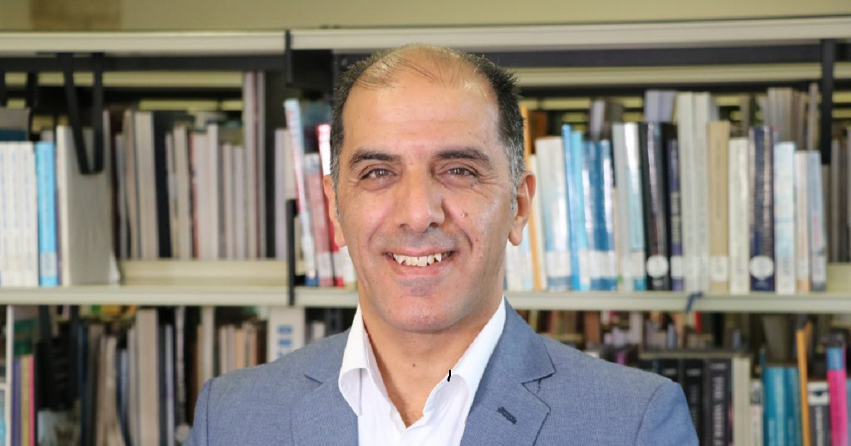 الكتابة بين الجثث ... قبلة على جبين غزة غزة