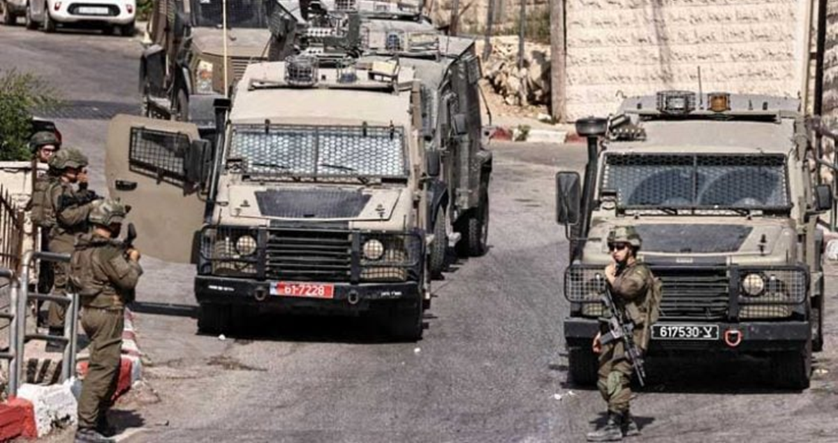 الاحتلال ينفذ حملة اعتقالات واسعة في الضفة طالت العشرات بينهم صحفية وطفل 