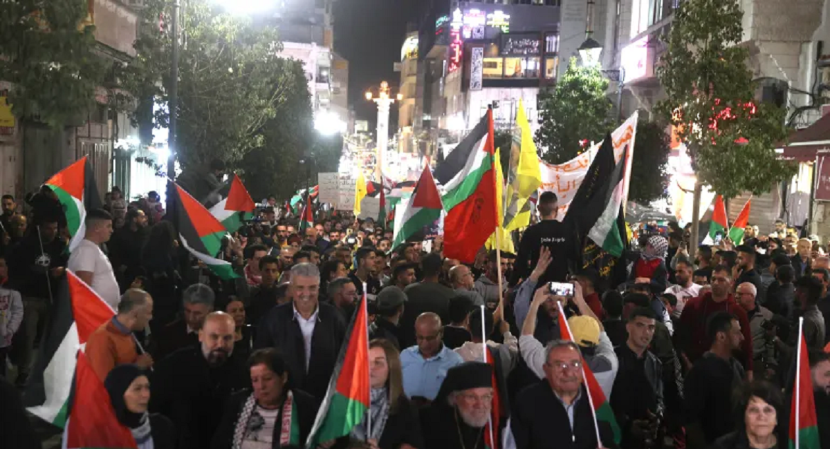 مسيرة في رام الله رفضا لاستمرار الحرب 