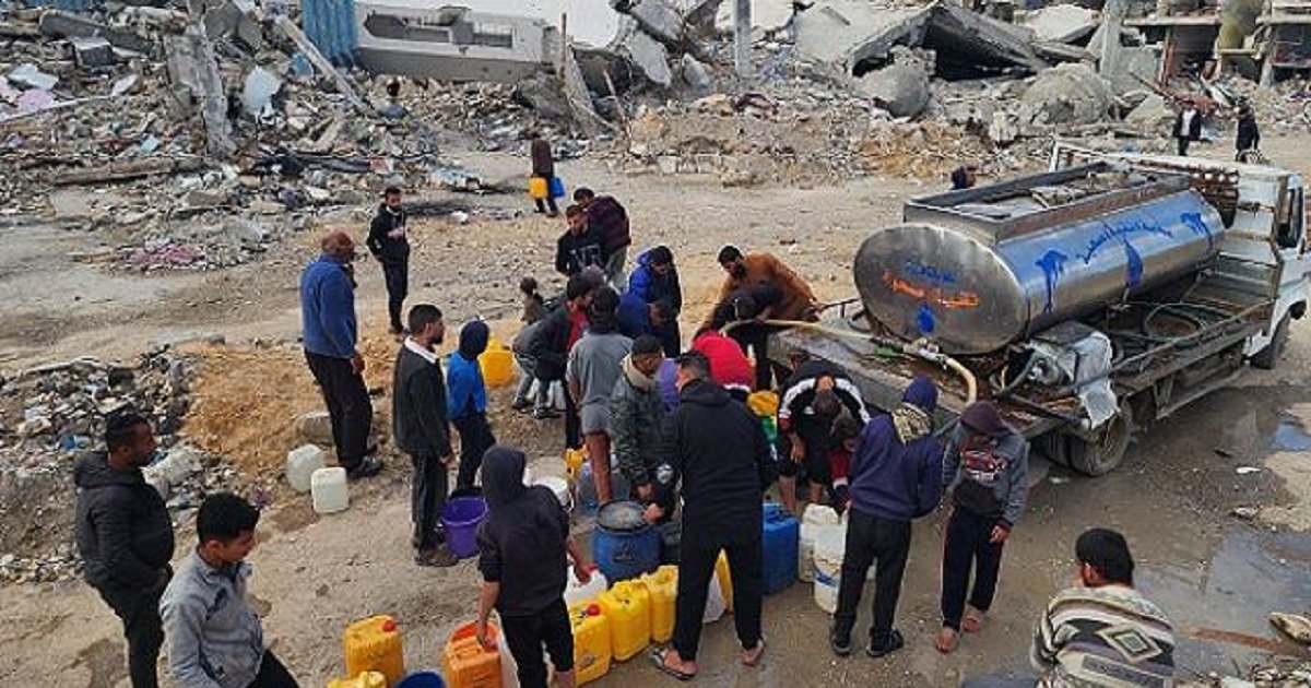 مصدر اسرائيلي : المستوى السياسي أراد قطع خط المياه عن حي الشجاعية ولأجهزة الأمنية عارضت ذلك  