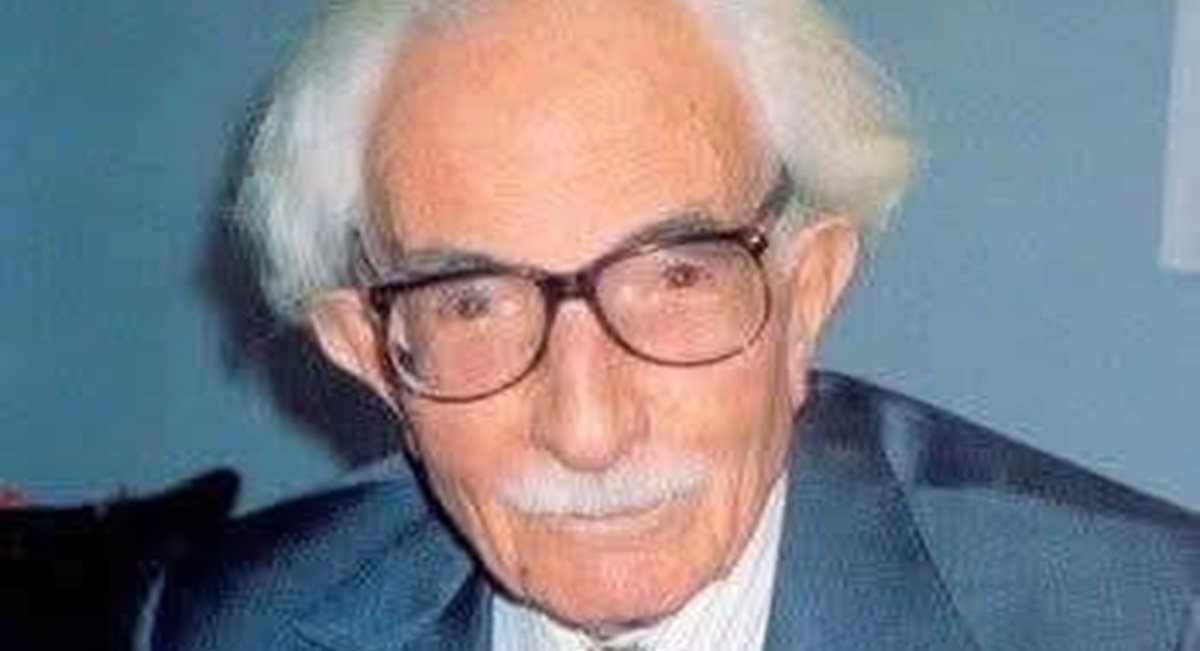 الفلسطيني الراحل الدكتور نقولا زيادة شيخ المؤرخين العرب 1907-2006