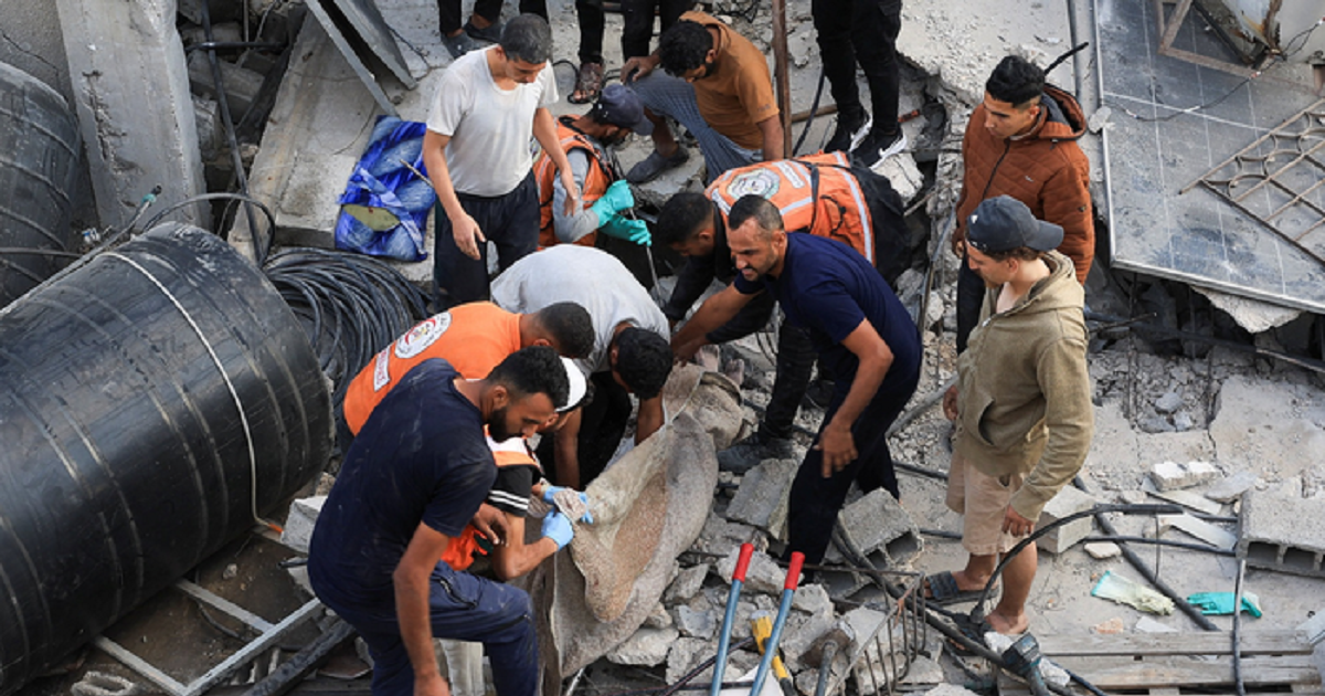 شهيدان و10 مصابين في قصف إسرائيلي على خيمة بمواصي خان يونس