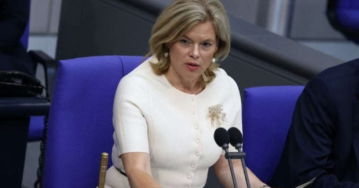 رئيسة البرلمان الألماني تزور الجانب الخاضع لسيطرة الاحتلال في غزة وتشيد بإسرائيل !!