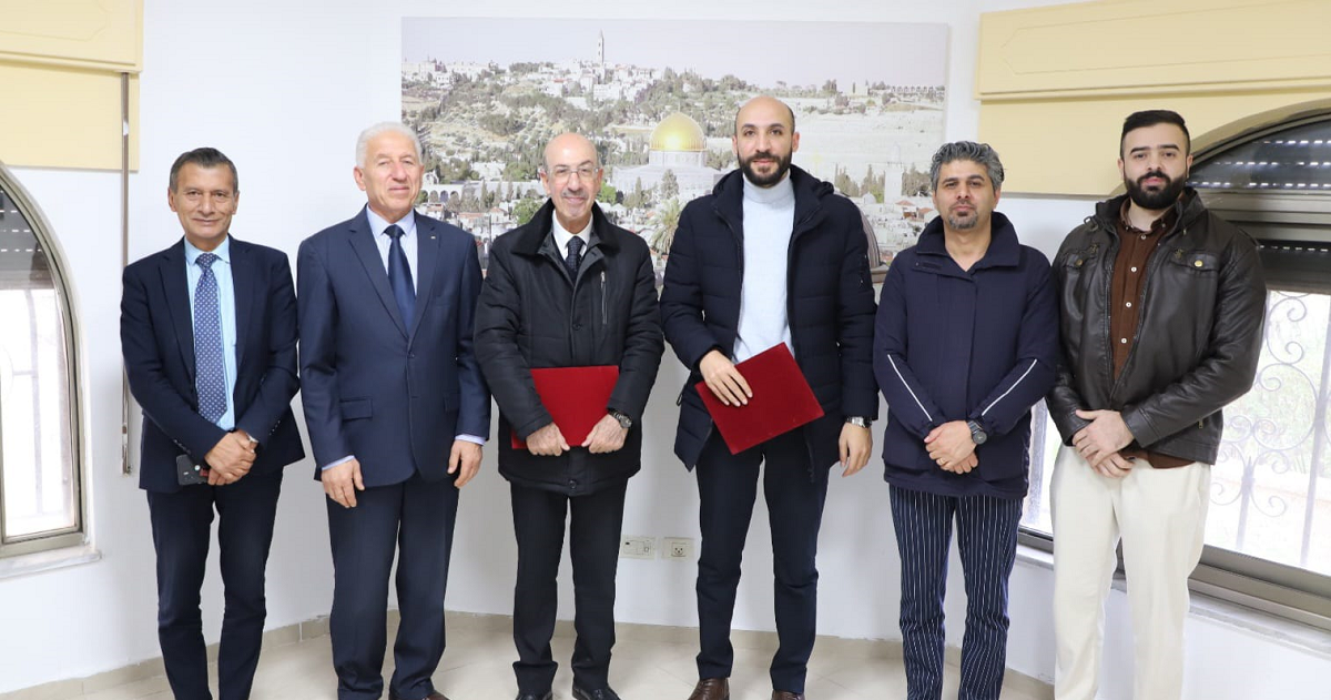 مؤسستا ياسر عرفات و"قامات" توقعان اتفاقية تعاون 