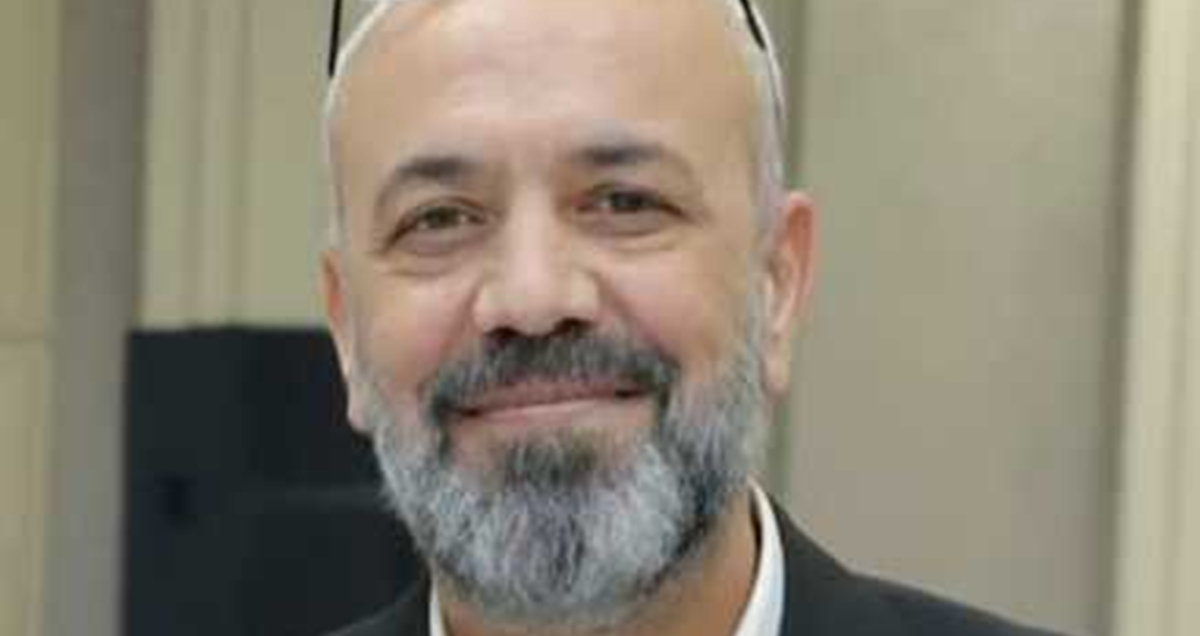 كيف يبتكر الفلسطيني نموذجاً لا تُدرّسه الجامعات؟