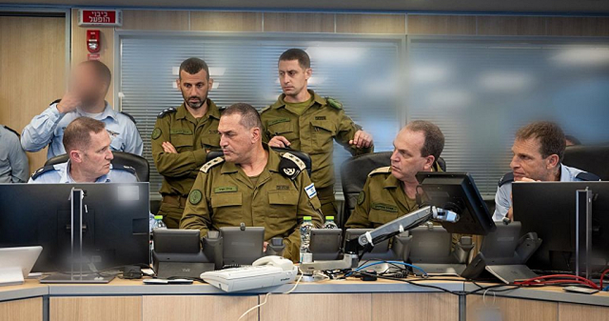 زامير : نخوض حربا مصيرية - وجودية لضمان بقائنا في أرض الاجداد.. واسرائيل تلزم الملاجئ باستثناء فلسطينيي الداخل 