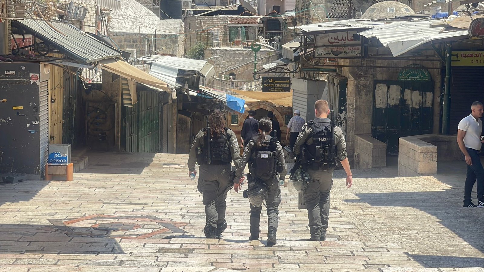 إغلاق المحال التجارية ومنع الوصول إلى البلدة القديمة في القدس  