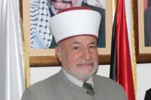 الاحتلال يطلق الرصاص الحي على مركبة مفتي قوى الامن 