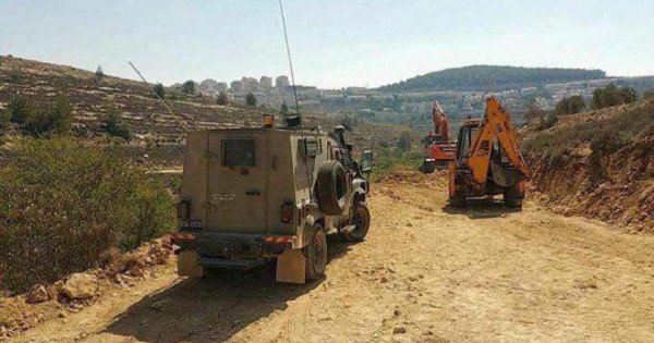الاحتلال يبدأ بشق طريق استيطاني  شرق طمون