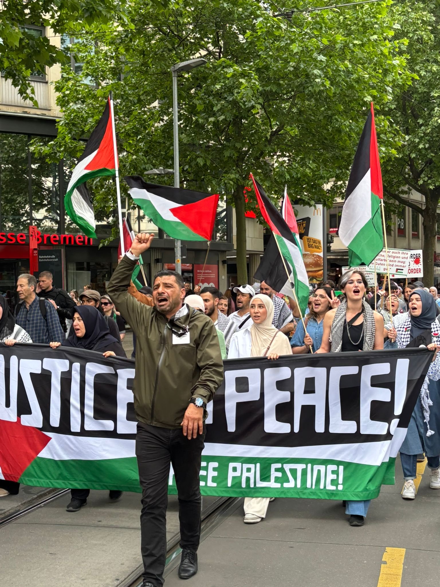مسيرة حاشدة في مدينة بريمن  تنديدا بالعدوان   على غزة