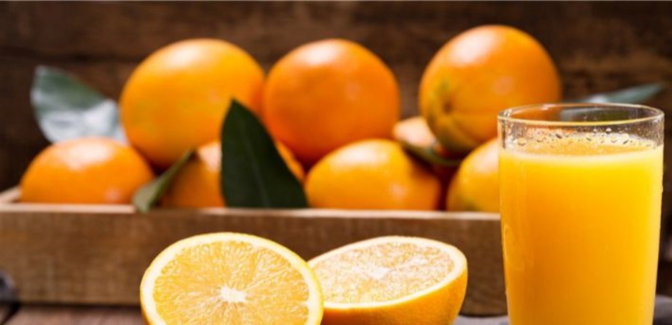 هل من الآمن شرب عصير البرتقال الطبيعي كل يوم؟