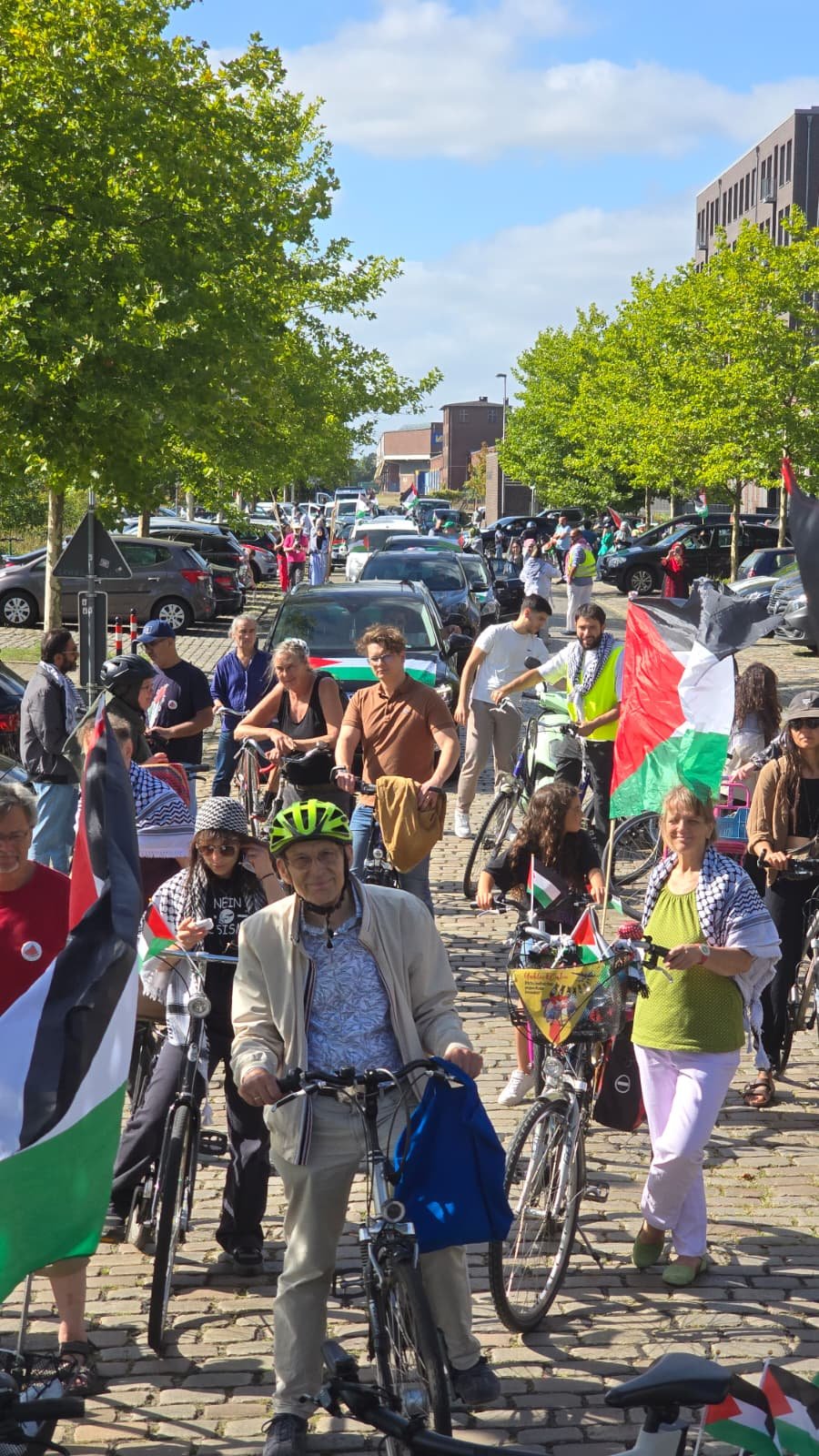مسيرة مركبات ودراجات بمدينة بريمن الألمانية تنديدا باستمرار مجازر الإبادة والتجويع بغزة