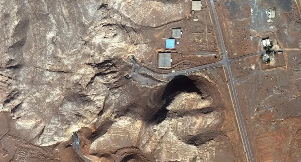 صور أقمار صناعية تظهر أن إيران تحصّن مواقع عسكرية وسط توترات مع أمريكا