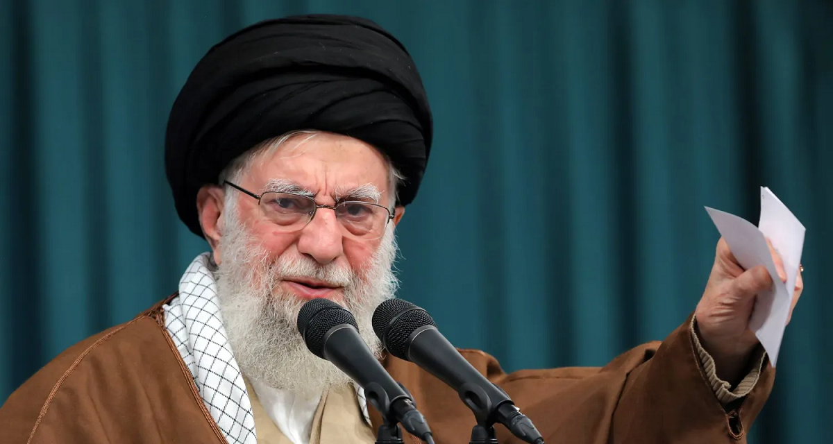 مسؤول: خامنئي ليس في طهران وتم نقله إلى مكان آمن