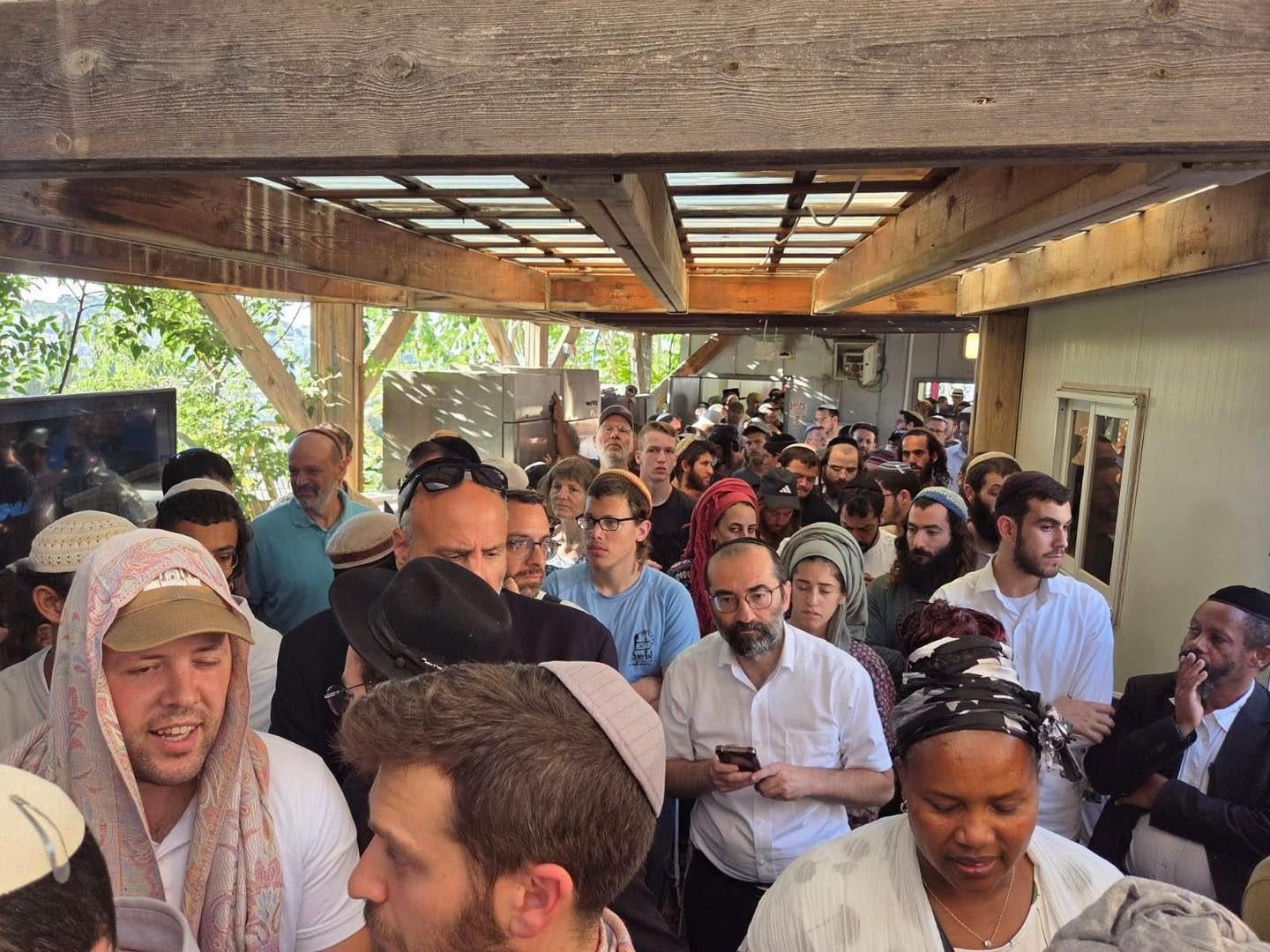 بن غفير يستبيح المسجد الأقصى بأكثر من 2300 مستوطن 
