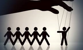 بين النقد المشروع وحملات التشويش….قراءة هادئة في ضجيج التحريض