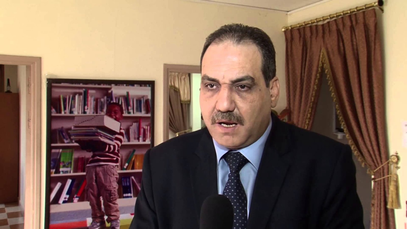 الطباع: انهيار شبه كامل في القدرة الشرائية للمواطنين في غزة 