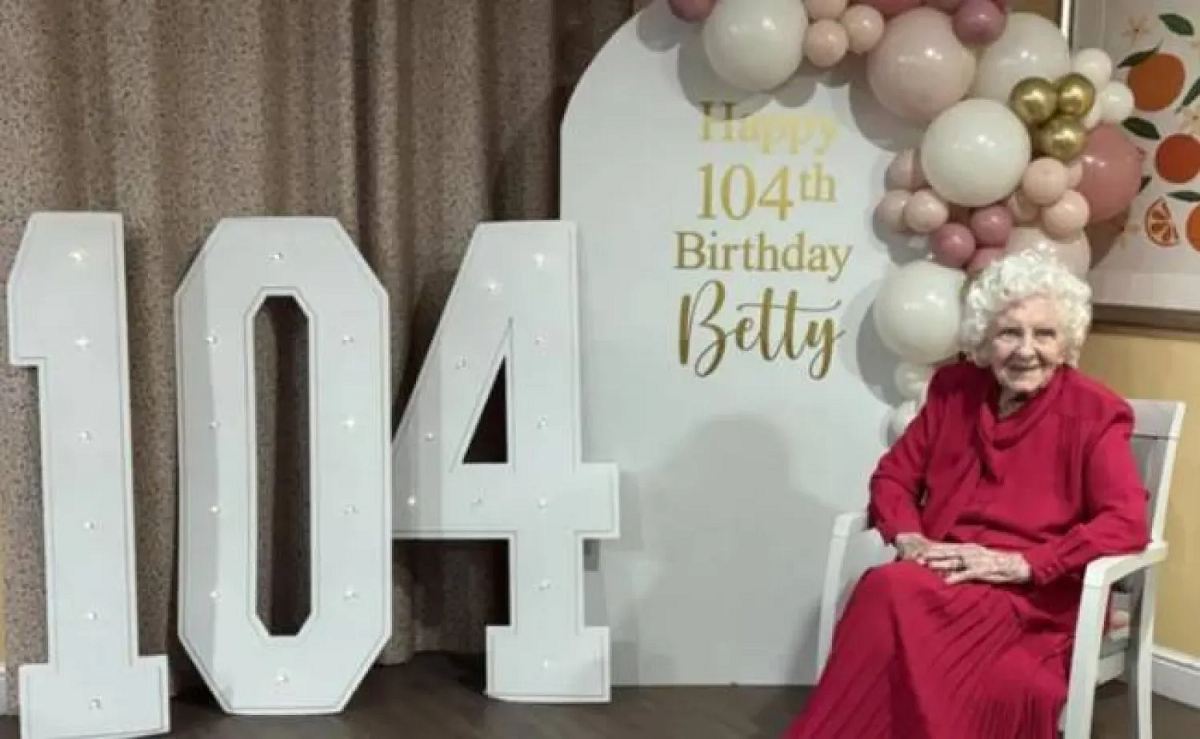 معمرة تبلغ 104 أعوام: الخضراوات والشوكولاته هما سر الحياة الطويلة الصحية