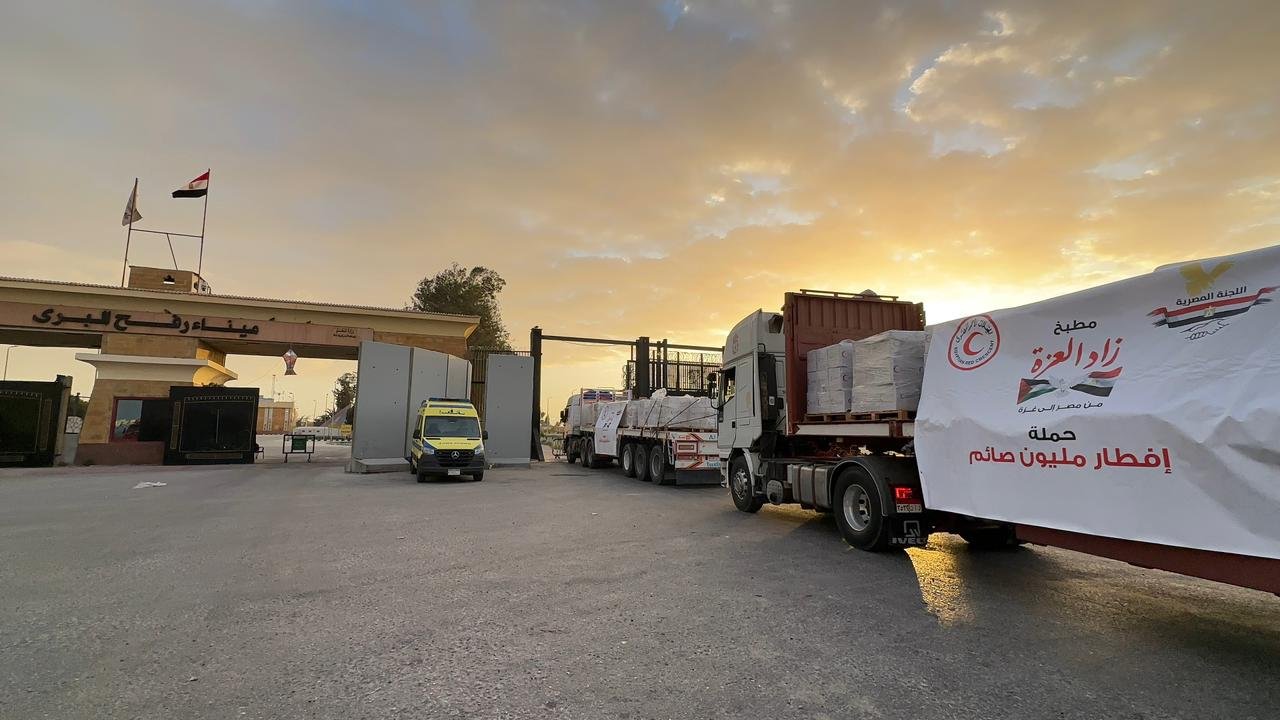 الهلال الأحمر المصري يُطلق حملة «هلال الخير» لدعم الأسر المتعففة في غزة