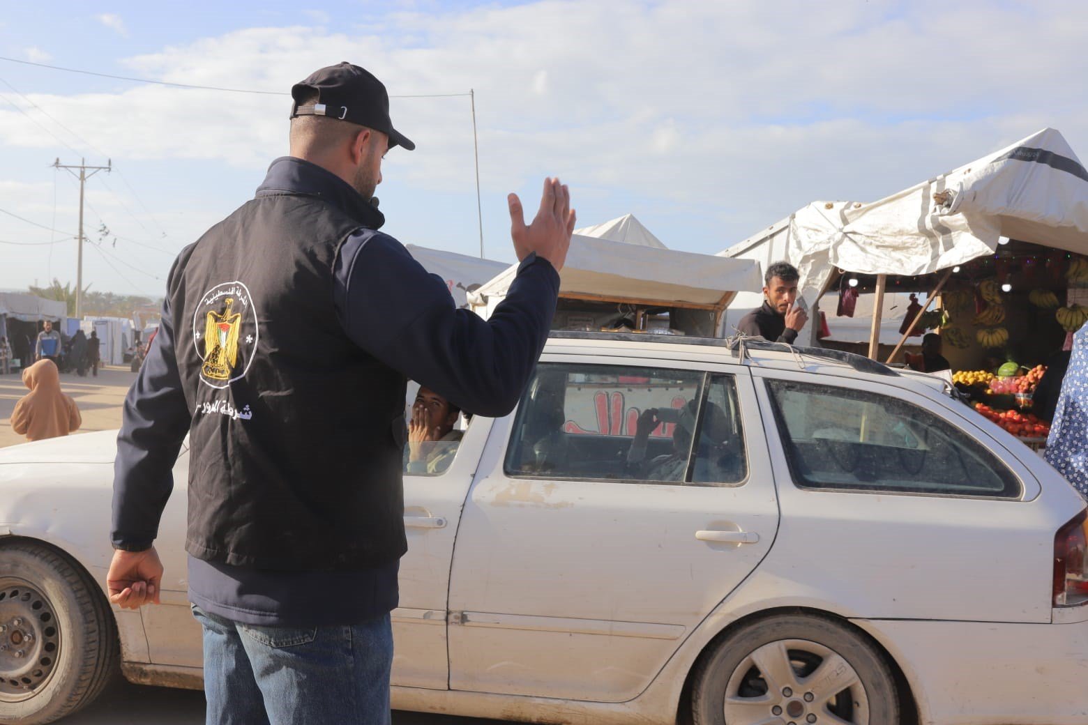 شرطة غزة: إجراءات صارمة بحق المحتكرين ورافضي التعامل بالعملة المهترئة 