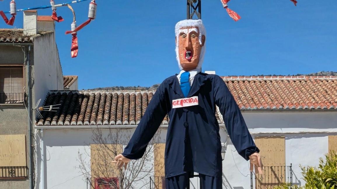 إسرائيل تستدعي القائمة بالأعمال الإسبانية بعد حرق دمية تجسد نتنياهو