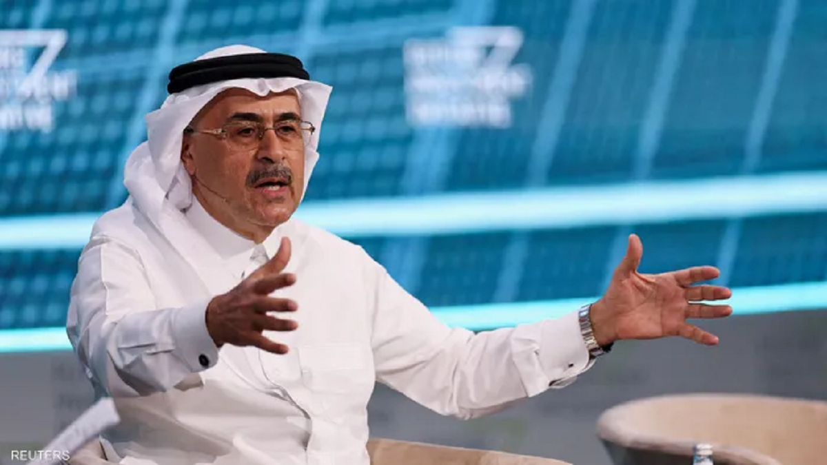 أرامكو: استمرار إغلاق مضيق هرمز قد يؤخر تعافي سوق النفط حتى العام المقبل