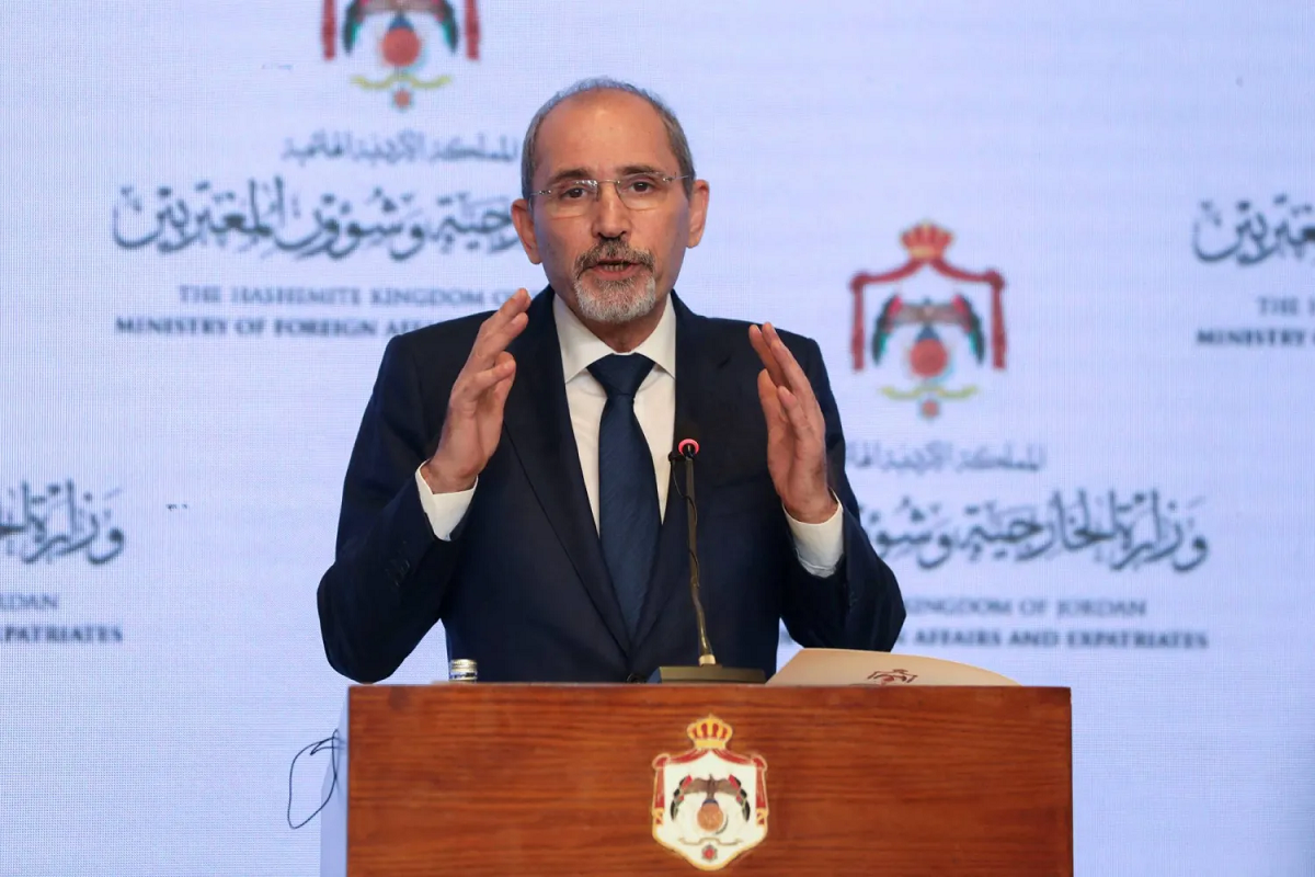 الصفدي: الأردن ترفض تمديد إقامة دبلوماسي إيراني ومنح اعتماد لآخر