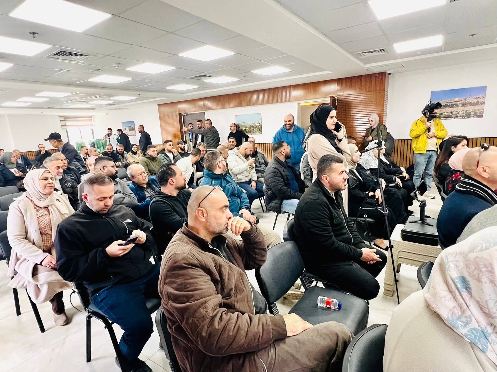 مناظرة انتخابية في جنين لتعزيز الشفافية والمساءلة قبل الانتخابات المحلية 2026