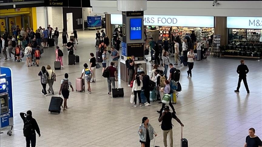 صحيفة: آلاف الإسرائيليين عالقين بدبي دون ملاجئ ولا صفارات إنذار