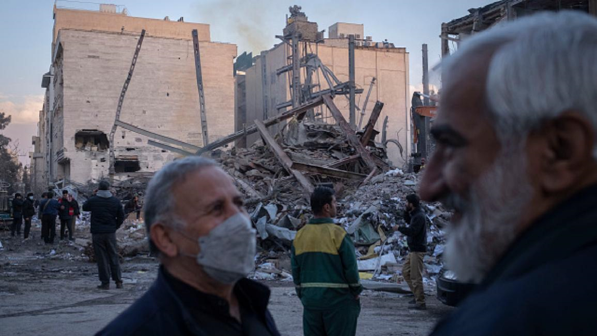 صحيفة: صواريخ أمريكية وراء هجوم أودى بحياة 21 مدنيا إيرانيا