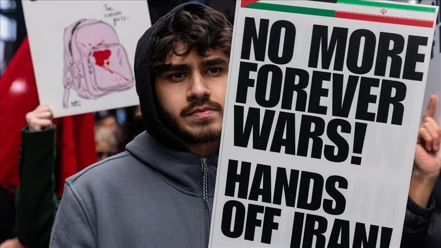 استطلاع: غالبية الأمريكيين تعتبر الهجمات على إيران تخدم إسرائيل أكثر من بلادهم