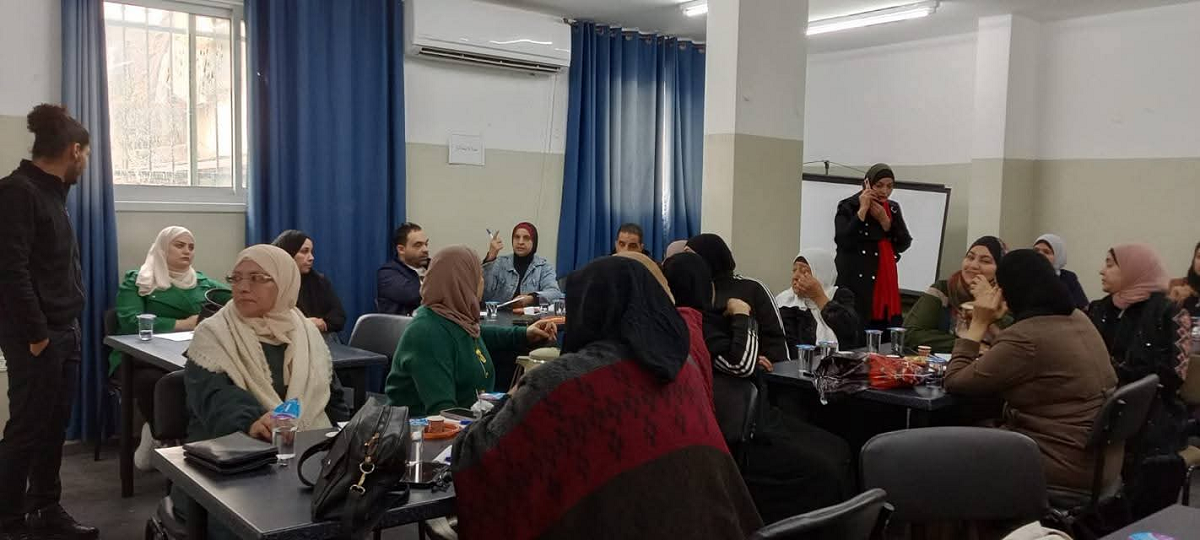 تنفيذ برنامج عن العنف الاجتماعي في مخيم بلاطة