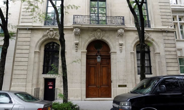 إسرائيل وراء تركيب النظام الأمني بمنزل جيفري إبستين 